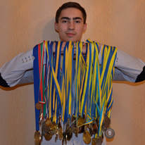 Студент Сінічкин Андрій майстер спорту міжнародного класу з спортивної гимнастики